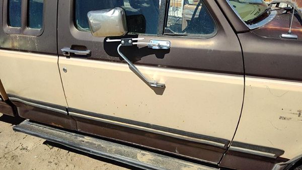 1988 Ford F150 Front Door RH Brown — photo 1