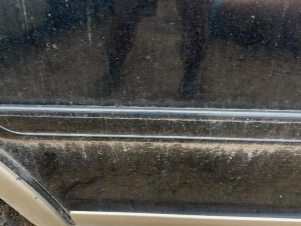 97-02 Ford Expedition Passenger Right Rear Upper Moulding From Door Oem Black — photo 4