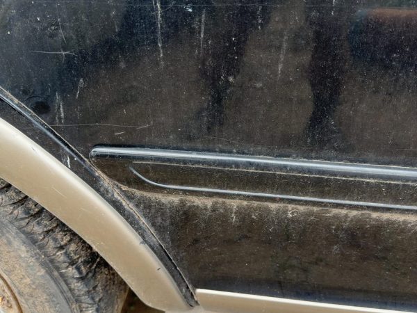 97-02 Ford Expedition Passenger Right Rear Upper Moulding From Door Oem Black — photo 6
