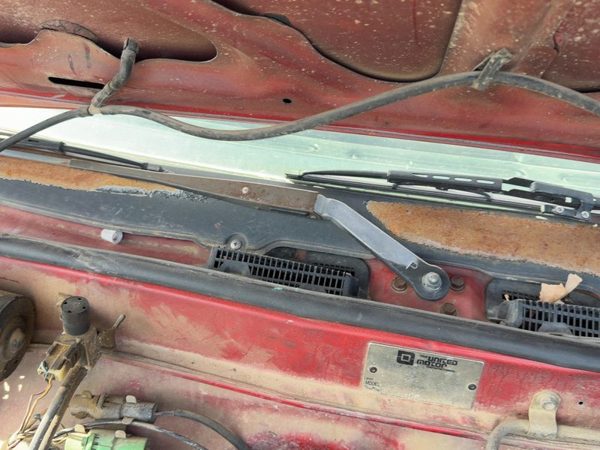 1987-1988 Toyota FX Windshield Wiper Cowl Vent Trim Panel OEM Cover — photo 9