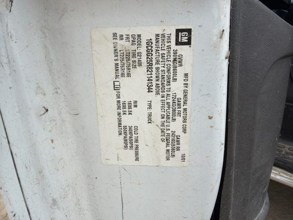 2002 Chevrolet Express — vehicle photo 4