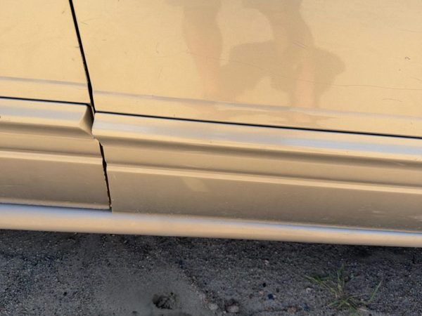 00-05 Buick Lesabre Passenger Right Front Moulding From Door Oem Bronzemist 54U — photo 2