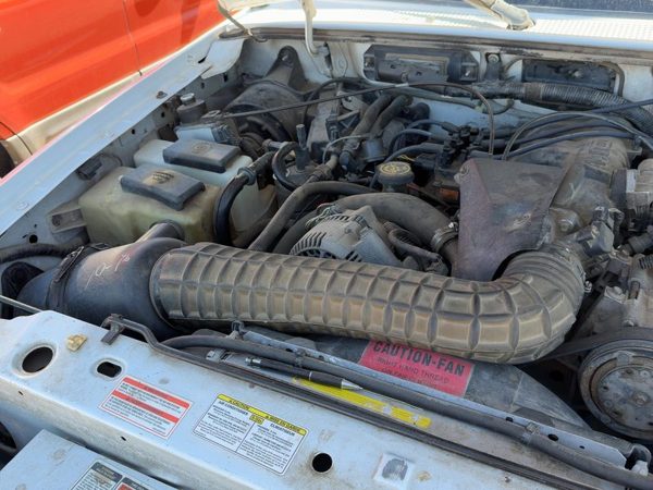 95-96 Ranger Complete Air Intake Cleaner Filter Box Housing With Tube Oem 4.0L — photo 1