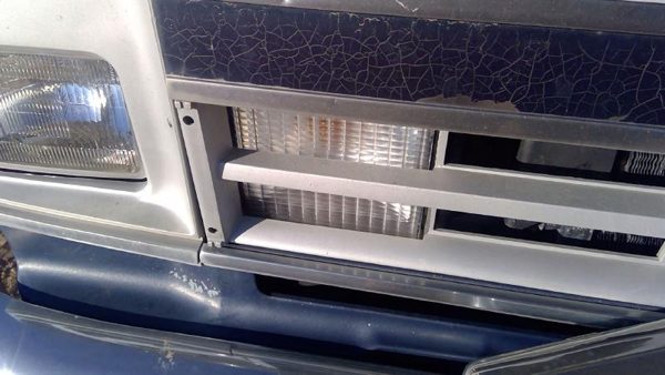1989 Chevy G20 Van Passenger Right Front Turn Signal Light Lamp Grille Mounted — photo 6