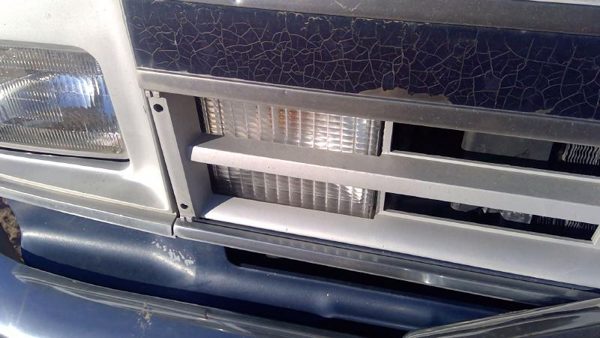 1989 Chevy G20 Van Passenger Right Front Turn Signal Light Lamp Grille Mounted — photo 7