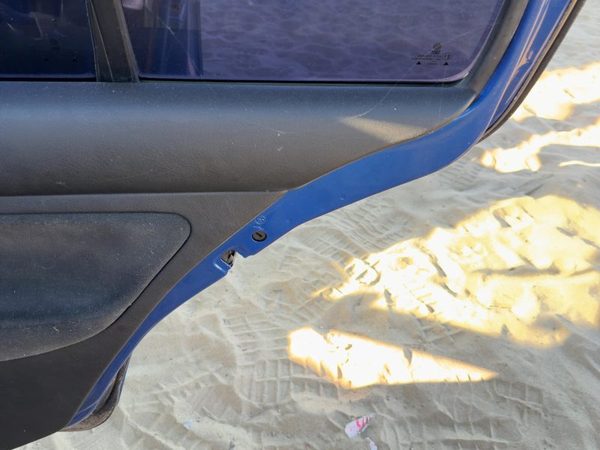 01-02 Vw Jetta Passenger Right Rear Door Trim Panel With Switches Back Gls Black — photo 3