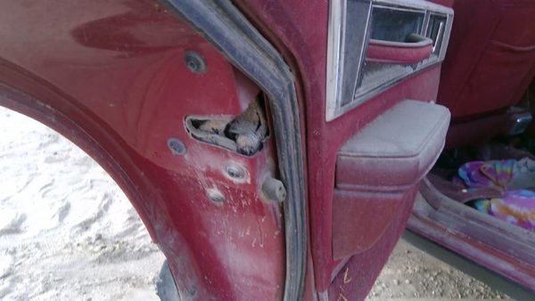 86-91 Olds Eighty Eight Driver Left Rear Door Latch With Rods/Cables Oem Back — photo 1