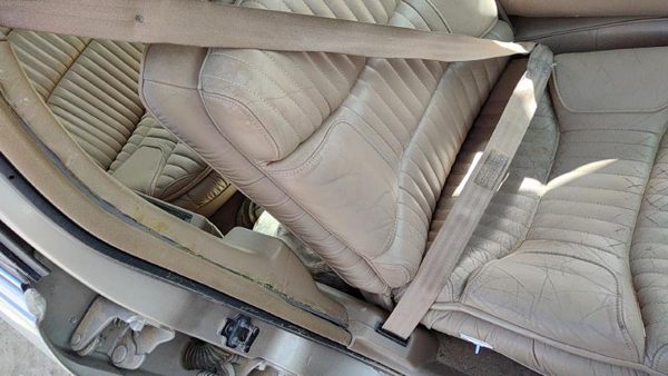 1992 Buick Park Ave Ultra Passenger Right Front Seat Belt Retractor Shoulder Tan — photo 1