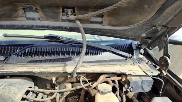1999-2001 Gmc Sierra 2500 Driver Left Windshield Wiper Arm Oem Blade Lever — photo 3
