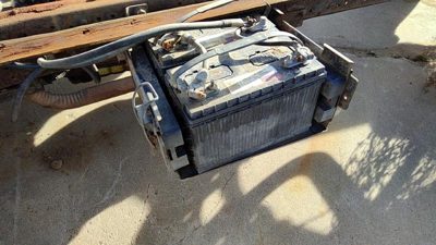 95-98 Isuzu Npr Complete Battery Box Mount Tray With Hold Down Oem 4Bd2 3.9L