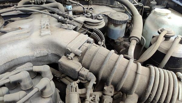 94-95 Nissan Pathfinder Throttle Body Valve Assembly Complete With Sensors 3.0L — photo 1
