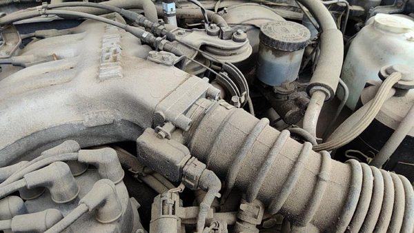94-95 Nissan Pathfinder Throttle Body Valve Assembly Complete With Sensors 3.0L — photo 2