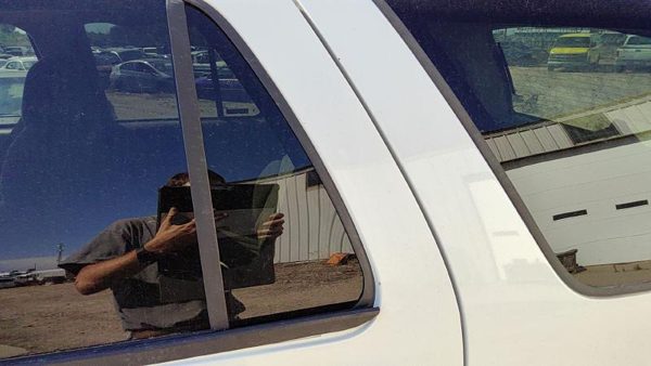 1995-2005 S10 Blazer Driver Left Rear Vent Window Back Door Glass With Frame Oem — photo 1