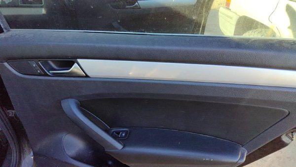 12-19 Vw Passat Passenger Right Rear Door Trim Panel With Switches Back Black Tb — photo 3