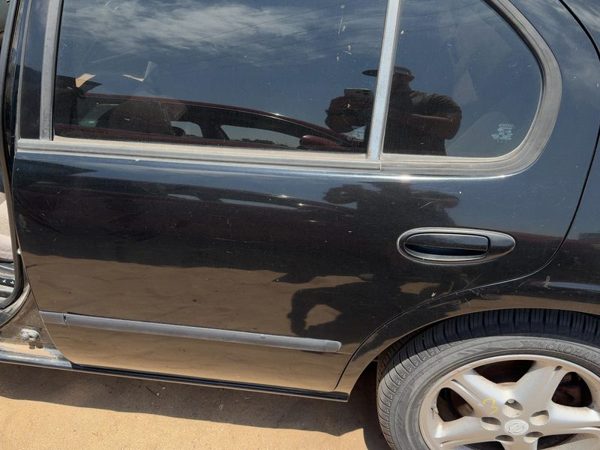 1998 Nissan Maxima Rear Door LH Super Black KH3 — photo 4