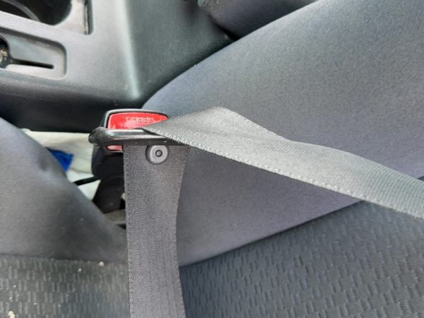05-06 Nissan Altima Driver Left Front Seat Belt Buckle Receiver Oem Charcoal G — photo 3