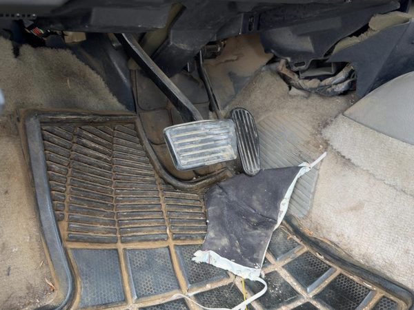 1998 Chevy S10 Blazer Gas Pedal Assembly Oem Accelerator — photo 1