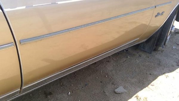 1985 Oldsmobile Delta 88 Front Door RH Gold — photo 8