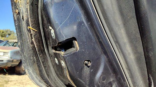 2007-2012 Nissan Altima Driver Left Rear Door Latch With Rods/cables Back 4 Door — photo 2