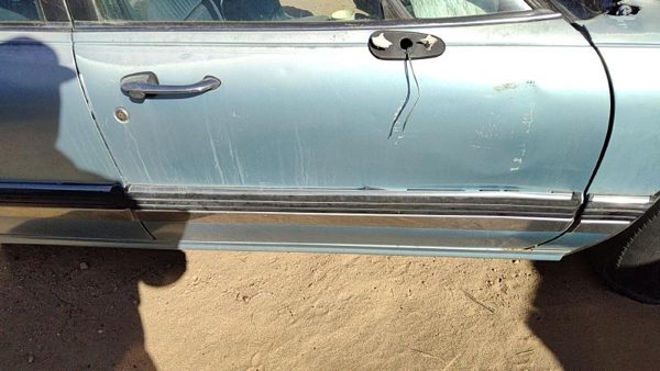 1993 Buick LeSabre Front Door RH Blue — photo 1