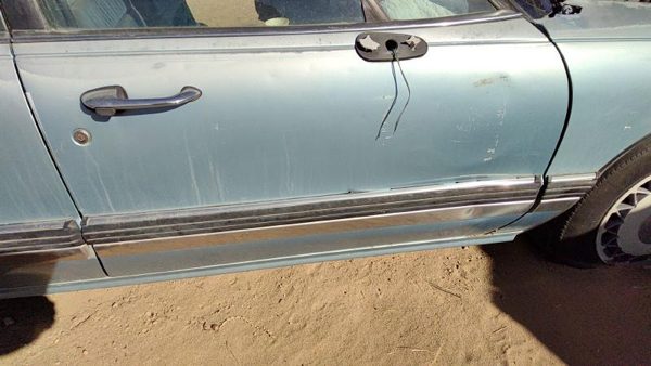 1993 Buick LeSabre Front Door RH Blue — photo 2