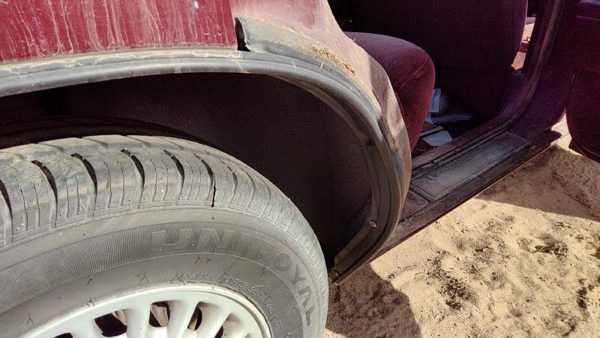 1997-1999 Buick Lesabre Passenger Right Rear Wheel Flare Moulding Oem Back — photo 6