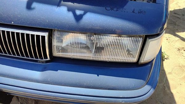1994 Oldsmobile Cutlass Ciera Headlamp Assembly LH Olds — photo 2