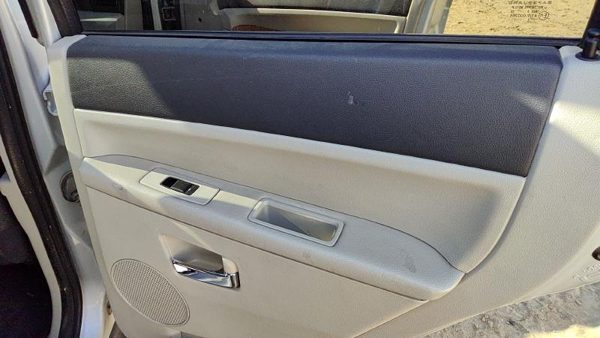 08-10 Grand Cherokee Passenger Rear Door Trim Panel With Switches Back Gray D1 — photo 4