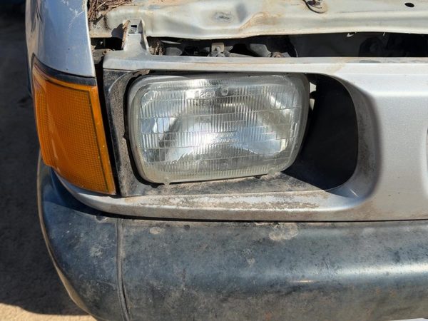 1988-1995 Isuzu Pup Passenger Right Head Light Oem Front Lamp 8944345572 — photo 4
