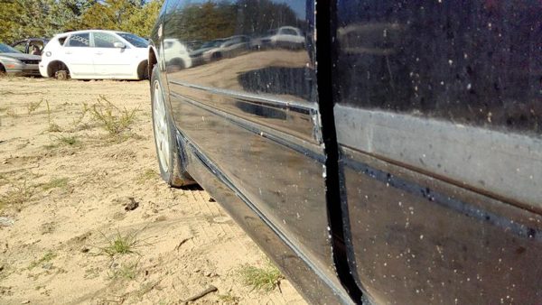 2002 INFINITI G20 Front Door LH KH3 Black — photo 5