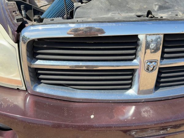 2004-2006 Dodge Durango Front Grille Assembly Oem 2004-2006Dodge — photo 2