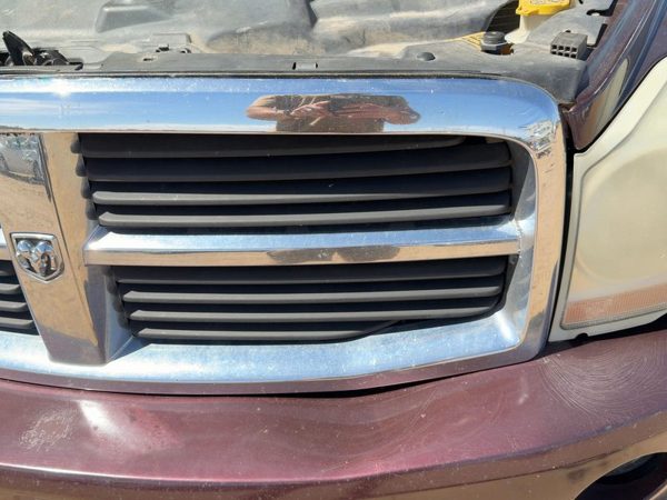 2004-2006 Dodge Durango Front Grille Assembly Oem 2004-2006Dodge — photo 3