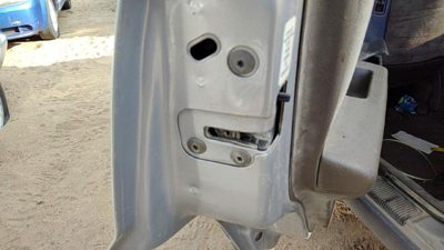 93-95 Jeep Grand Cherokee Driver Left Rear Door Latch With Rods/Cables Oem Back