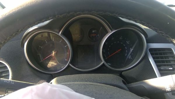 2013-2014 Chevy Cruze Speedometer Instrument Cluster Gauges Panel Oem Dash — photo 2