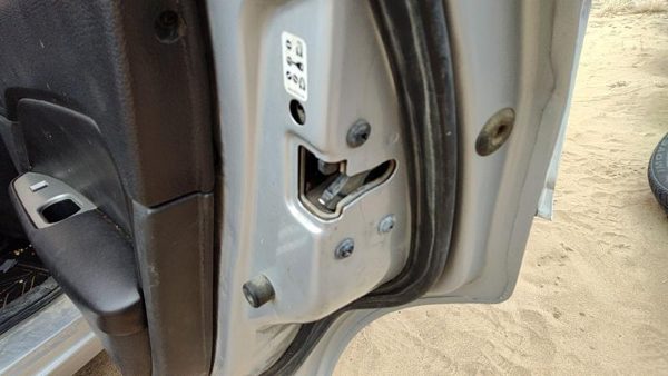 2006-2012 Ford Fusion Passenger Right Rear Door Latch With Rods/Cables Oem Back — photo 3