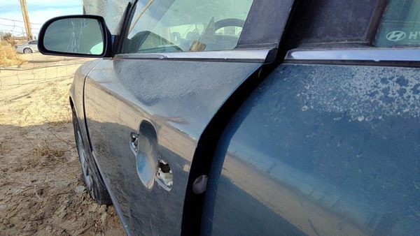 2006 Hyundai Sonata Front Door LH Blue 760030A000 — photo 3