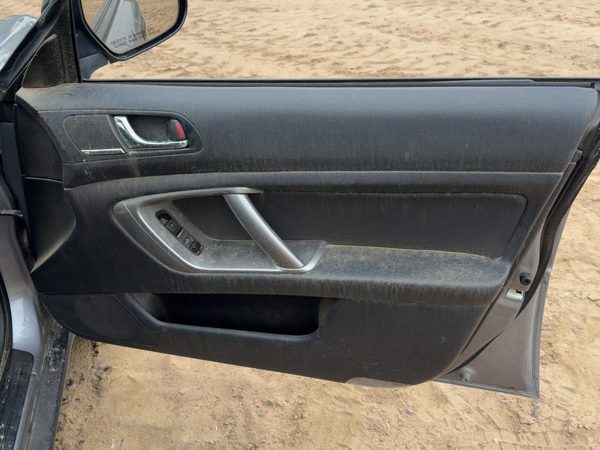 09 Legacy Outback Passenger Right Front Door Trim Panel With Switches Black — photo 1