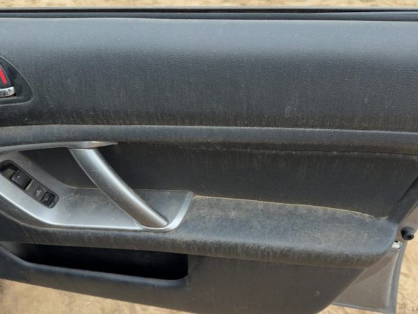 09 Legacy Outback Passenger Right Front Door Trim Panel With Switches Black — photo 7