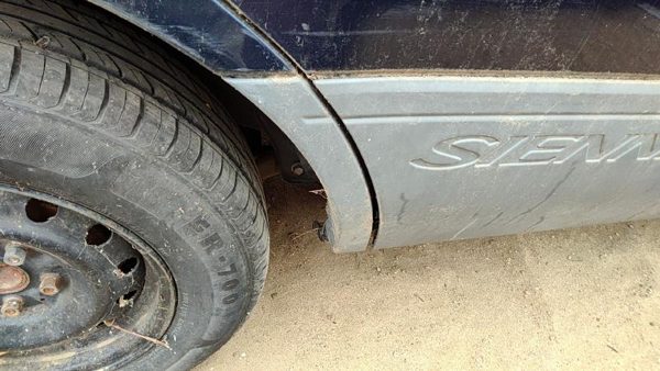 98-03 Toyota Sienna Passenger Right Rear Moulding On Quarter Panel Oem Blue 8Q0 — photo 2