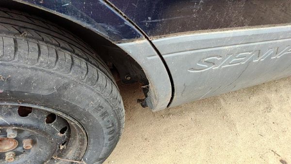 98-03 Toyota Sienna Passenger Right Rear Moulding On Quarter Panel Oem Blue 8Q0 — photo 3