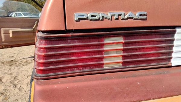 1985-1987 Pontiac Sunbird Driver Left Tail Light Brake Lamp Oem Rear Crack — photo 5