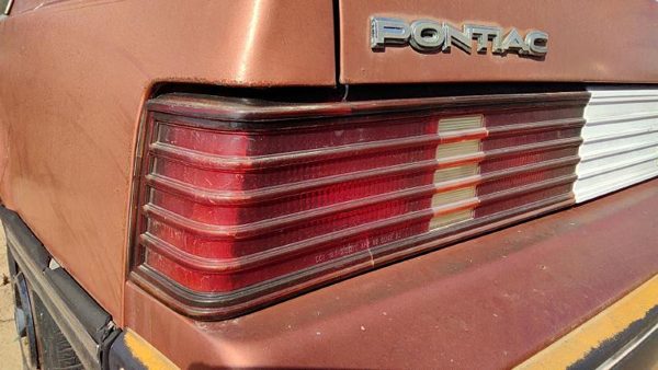 1985-1987 Pontiac Sunbird Driver Left Tail Light Brake Lamp Oem Rear Crack — photo 2