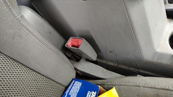 2008-2013 Dodge Avenger Passenger Right Front Seat Belt Buckle Receiver Gray Db — photo 2