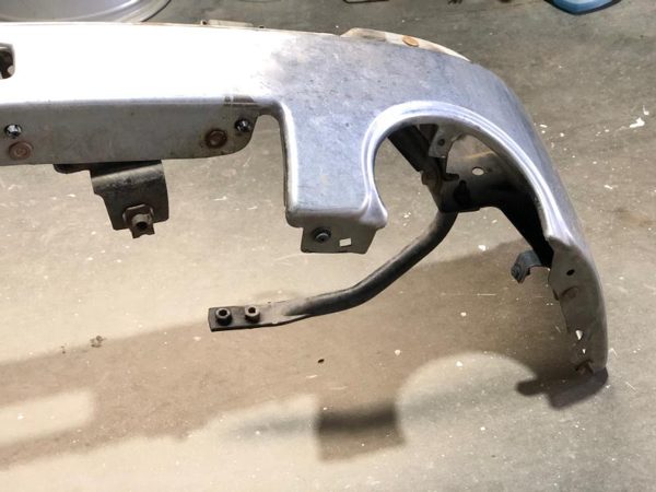 2012 GMC Sierra 1500 Front Bumper Assy. White 50U With Brackets Chrome Only — photo 17