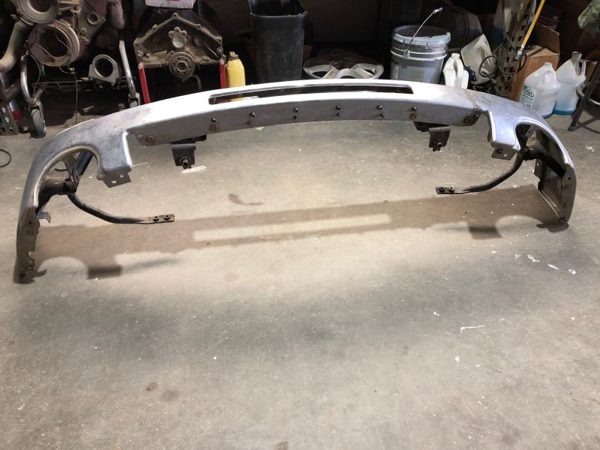 2012 GMC Sierra 1500 Front Bumper Assy. White 50U With Brackets Chrome Only — photo 14