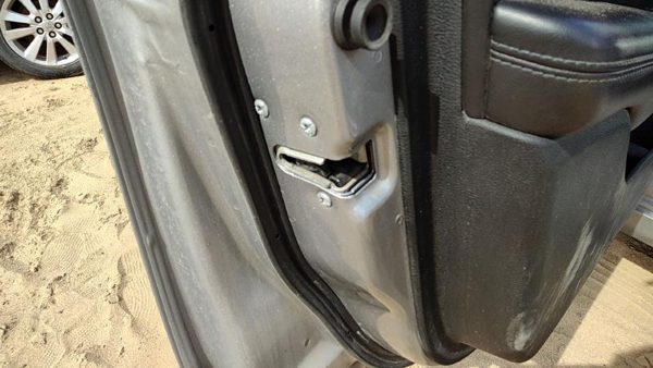 15-17 Chrysler 200 Driver Left Front Door Latch With Rods/Cables Oem 68211097Ad — photo 2