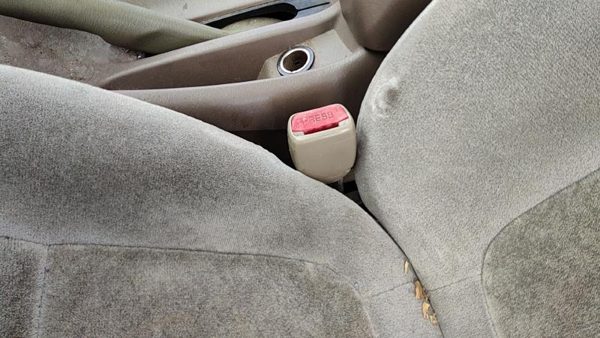 2000-2003 Nissan Sentra Driver Left Front Seat Belt Buckle Receiver Oem Sand H — photo 1