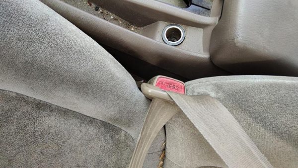 2000-2003 Nissan Sentra Driver Left Front Seat Belt Buckle Receiver Oem Sand H — photo 4
