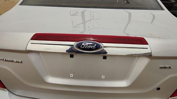 10-12 Ford Fusion License Plate Trim Surround Panel Oem Tail Trunk Finish Chrome — photo 2