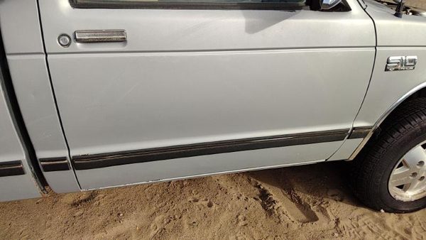 1989 Chevrolet S10 Front Door RH Gray — photo 1